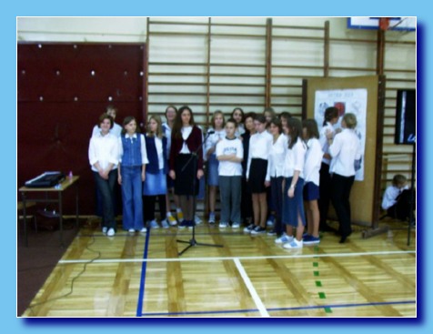 listopad 2003