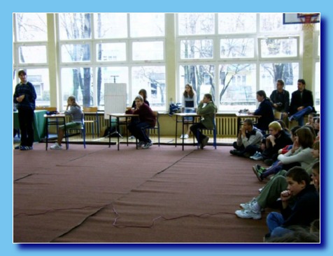 listopad 2003
