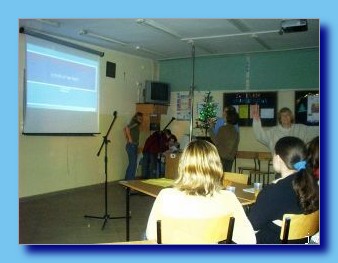 listopad 2003