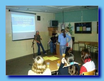 listopad 2003