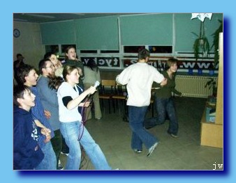 listopad 2003