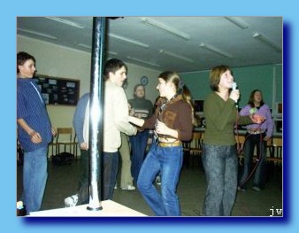 listopad 2003