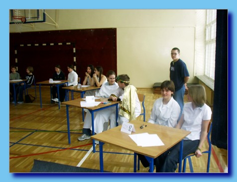 marzec 2004