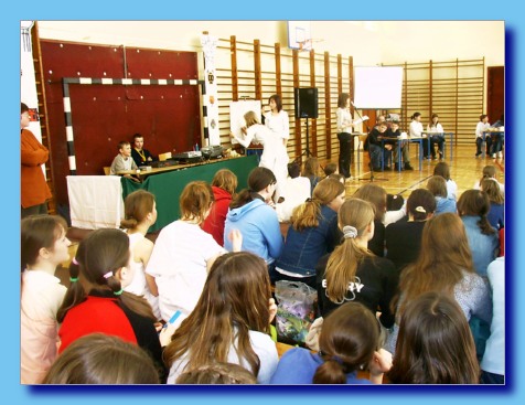 marzec 2004
