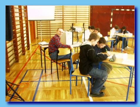 marzec 2004