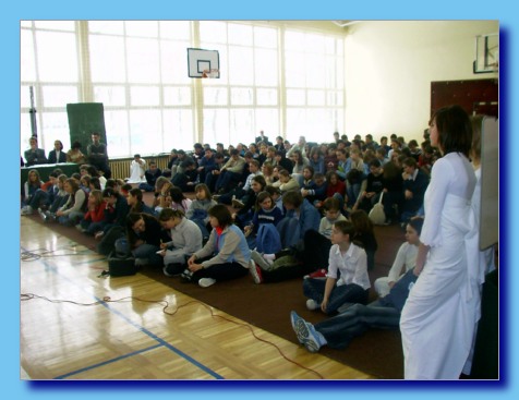 marzec 2004