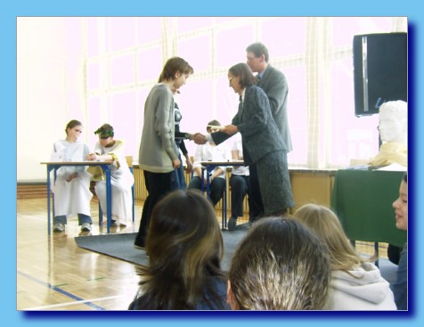 marzec 2004