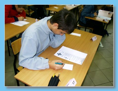 listopad 2004