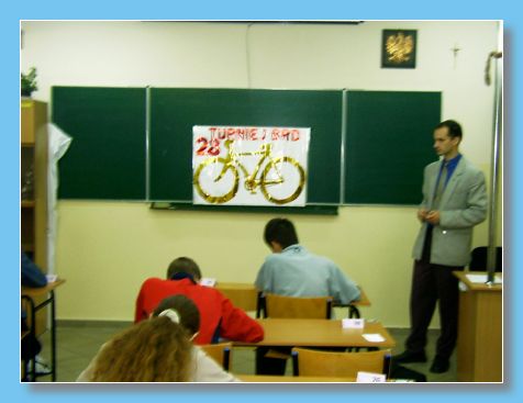 listopad 2004