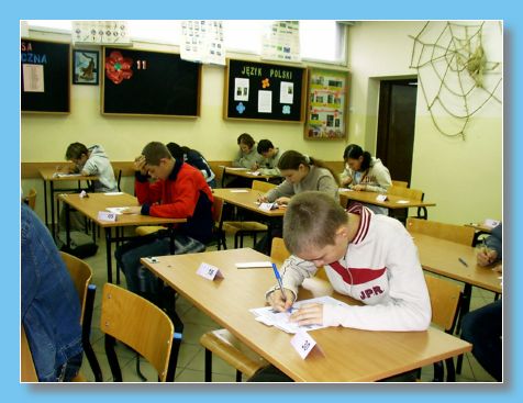 listopad 2004