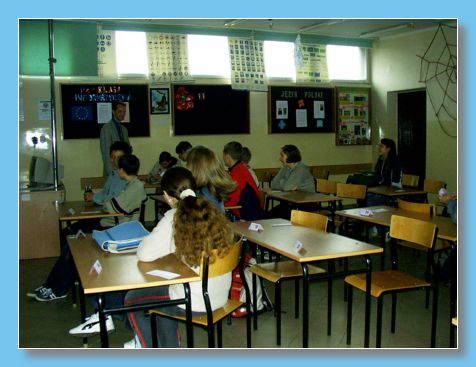 listopad 2004