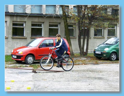 listopad 2004