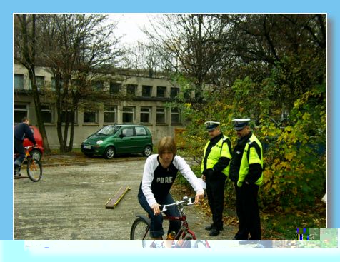 listopad 2004