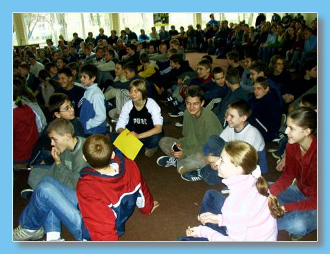 listopad 2004