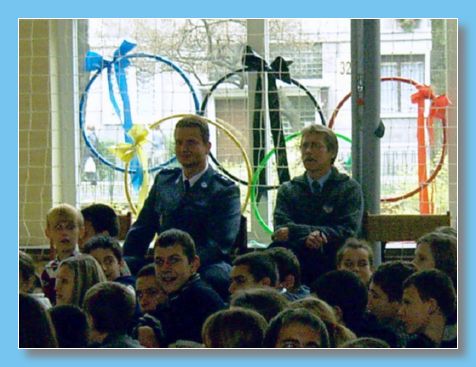 listopad 2004