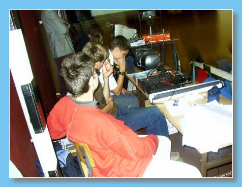 listopad 2004