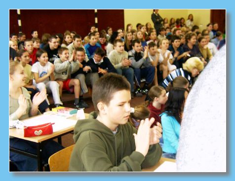 listopad 2004