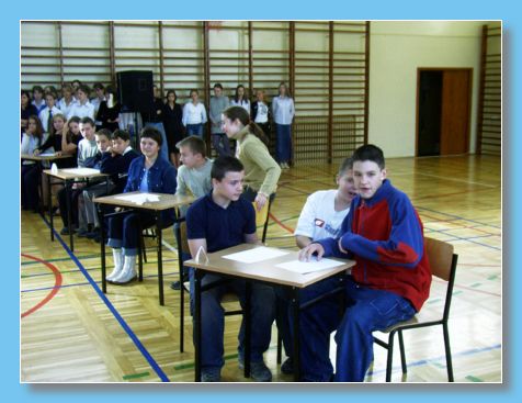listopad 2004