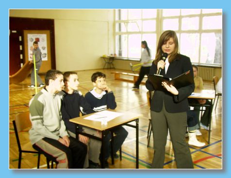 listopad 2004