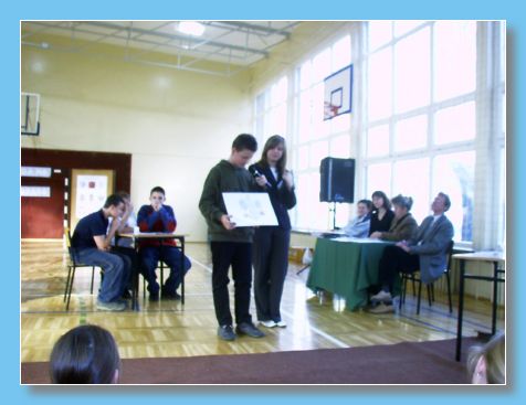 listopad 2004