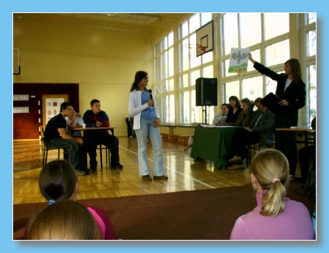 listopad 2004