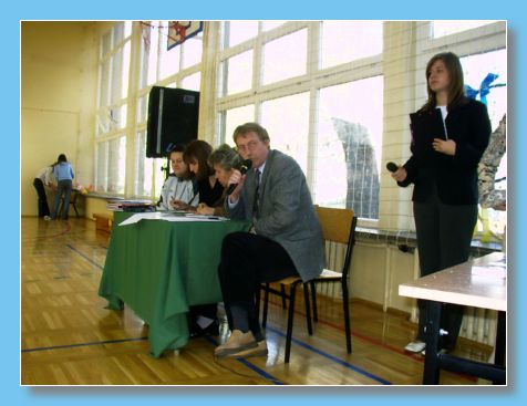 listopad 2004