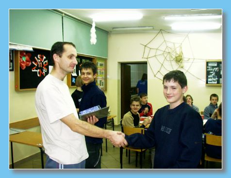 listopad 2004