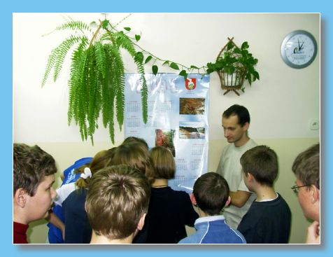 listopad 2004