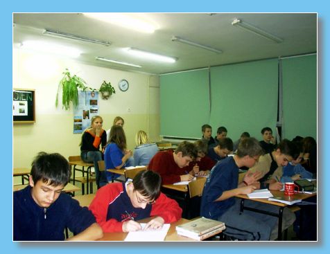 listopad 2004
