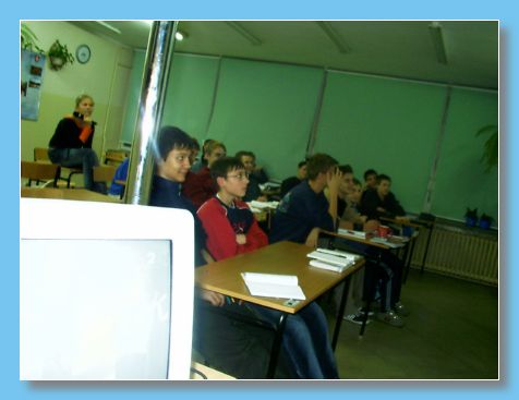 listopad 2004