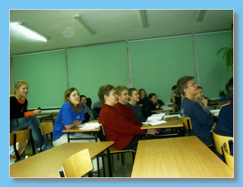 listopad 2004