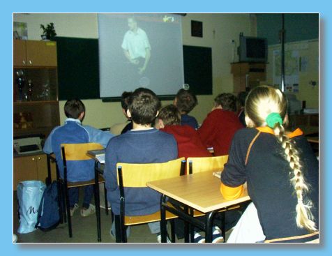 listopad 2004