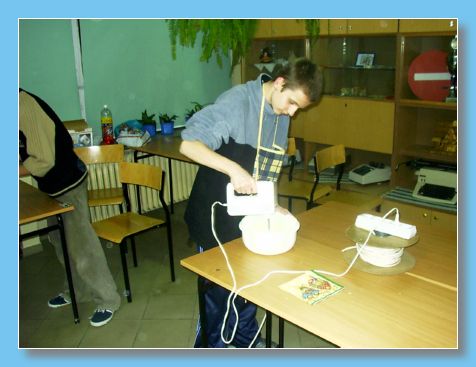 listopad 2004