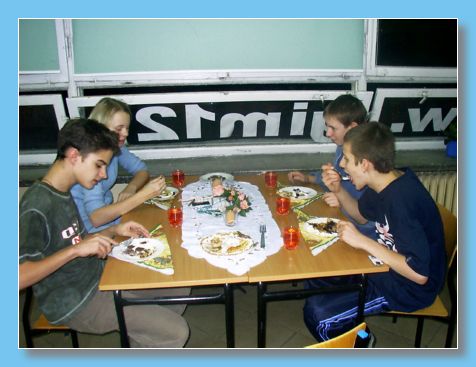 listopad 2004