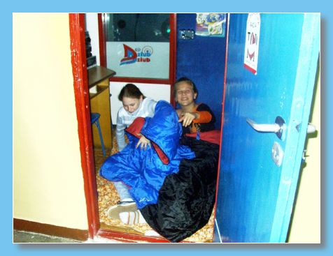 listopad 2004