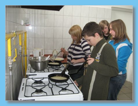 2008