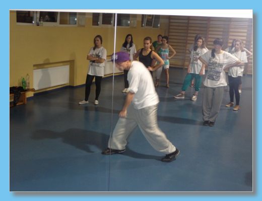 listopad 2012