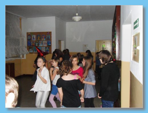 listopad 2012