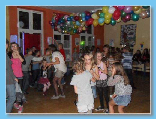 listopad 2012