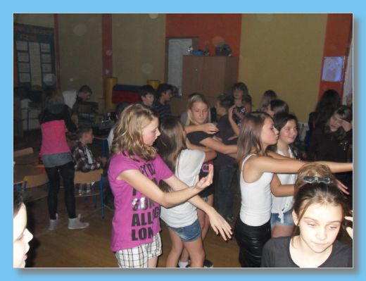 listopad 2012