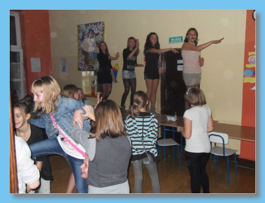 listopad 2012