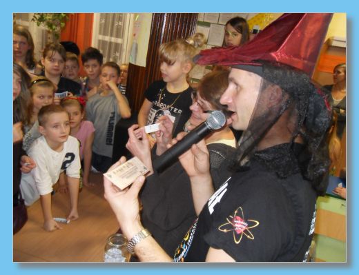 listopad 2012