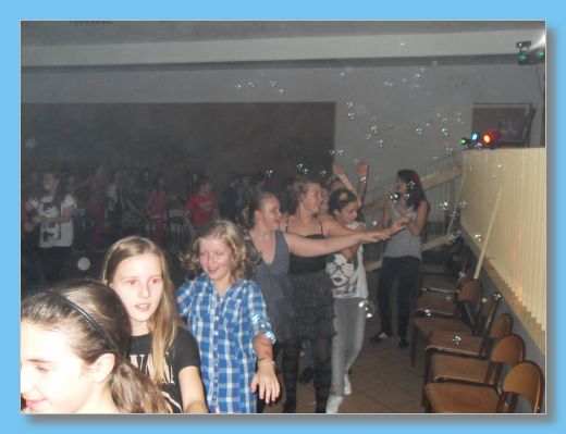 listopad 2012