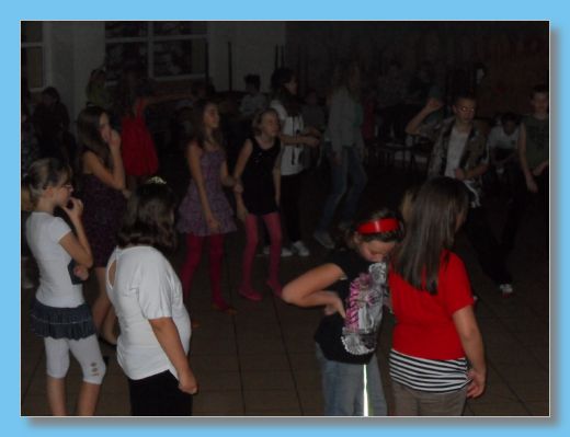 listopad 2012