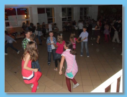 listopad 2012