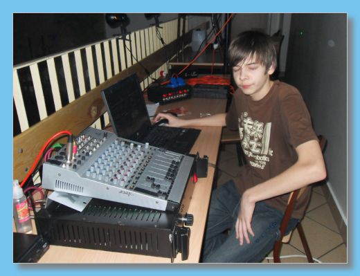 listopad 2012